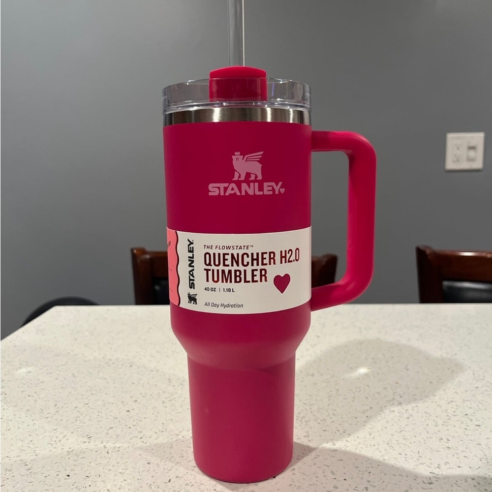 Stanley 40 oz Pink Valentines Day Exclusive (IN HAND) - Free Shipping